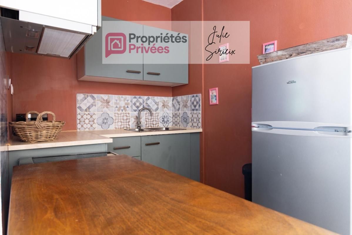 AIX-EN-PROVENCE Appartement Aix En Provence 2 pièce(s) 33 m2 4