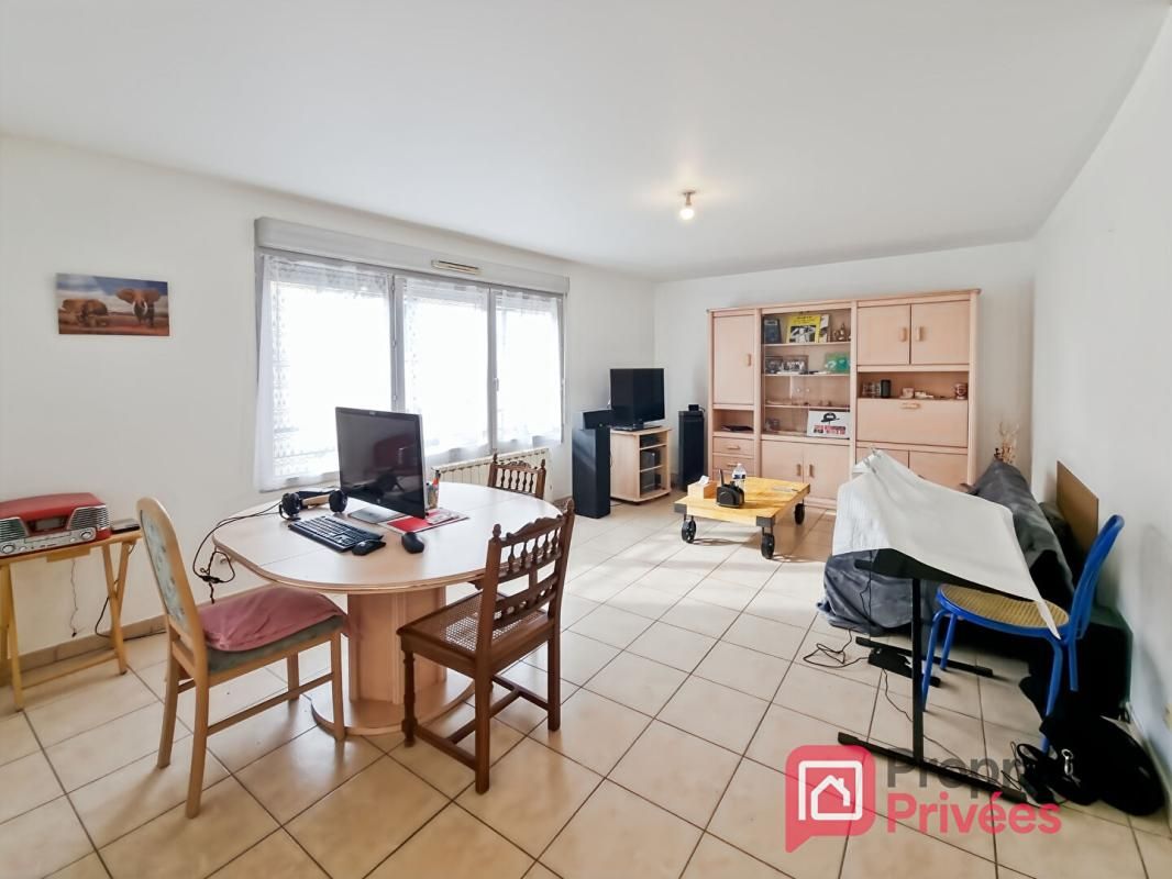 VILLEURBANNE Villeurbanne Grand Clément (69100), 3 pièces de 61m², Construction récente. Poss.Gge en sus, Excellent état! 2