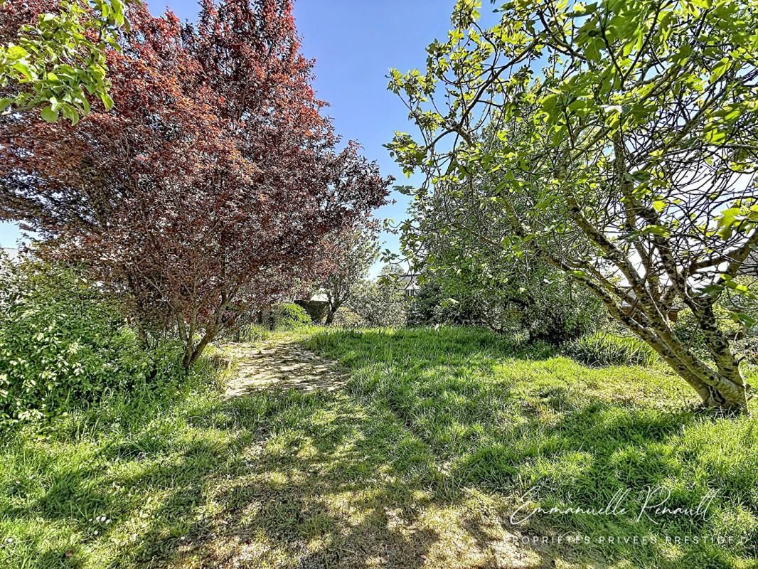 ARRADON Arradon, à pied du bourg · Terrain d'exception de 1120 m² · Rare opportunité · Division possible 4