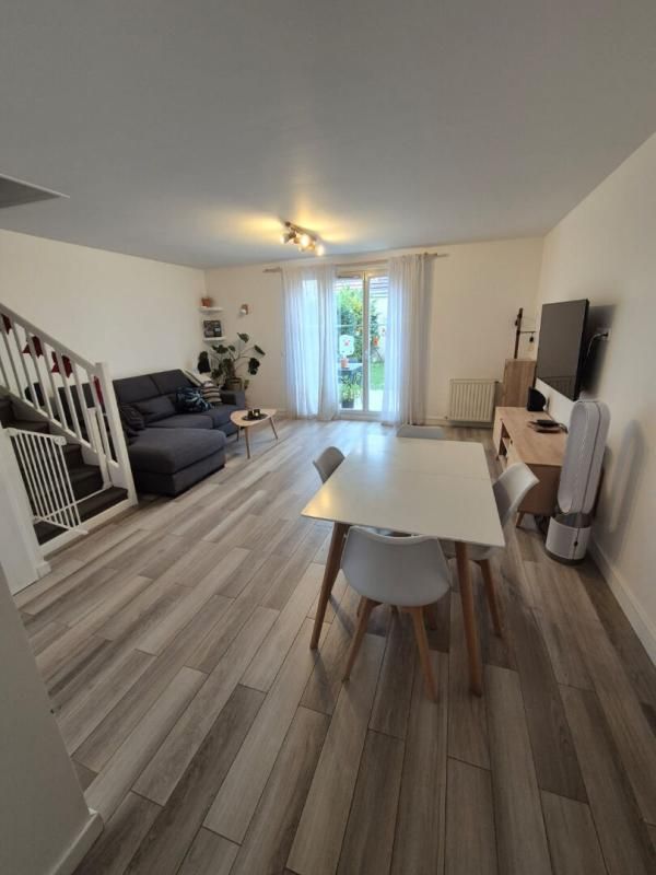 FLEURY-MEROGIS Maison FLEURY VILLAGE 4