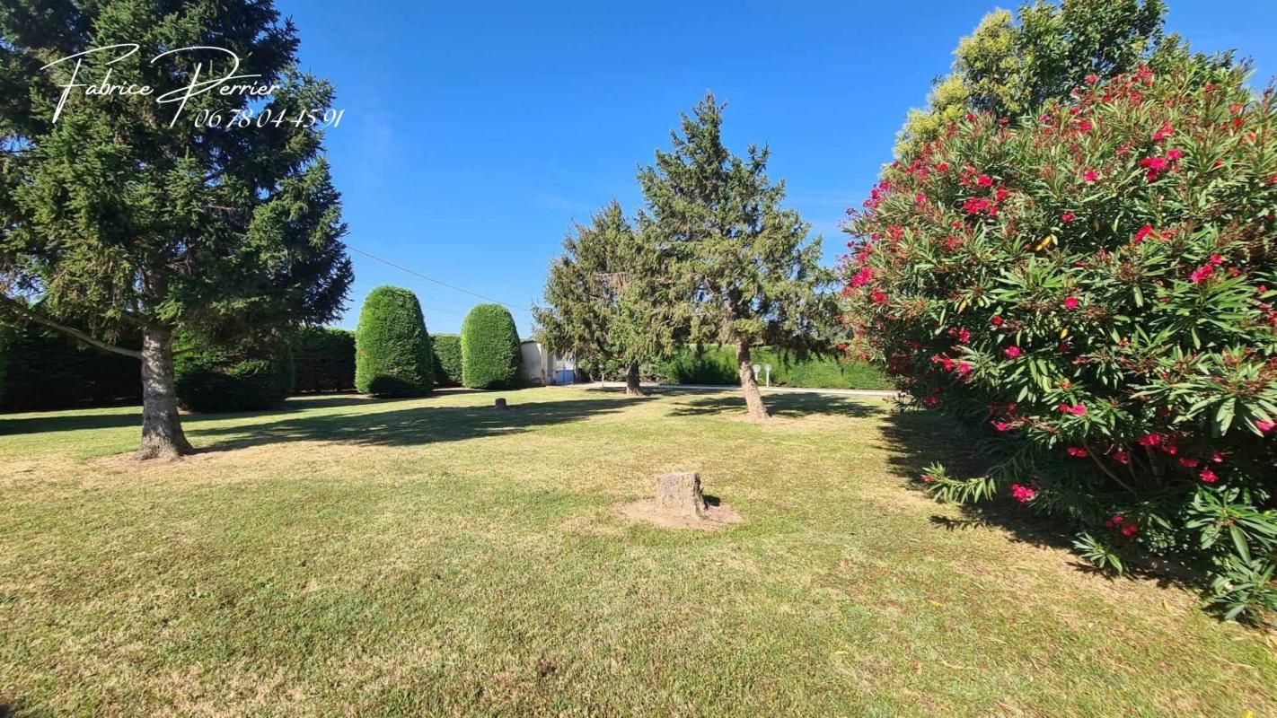 BONLIEU-SUR-ROUBION Maison 259 m2 , Dépendance 74 m²,  Abri 70m², Piscine, Terrain 3000m² 2