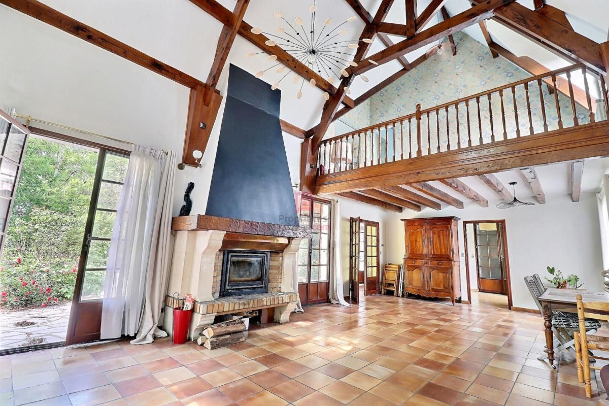 VILLIERS-SUR-ORGE Demeure de caractère Villiers-sur-Orge 7 pièces 174 m² 4