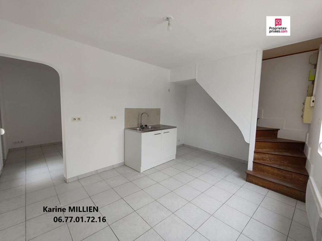 LA MADELEINE DE NONANCOURT 27320 Maison  entièrement rénovée - 1 étage - 2 chambres - 120 000 HAI