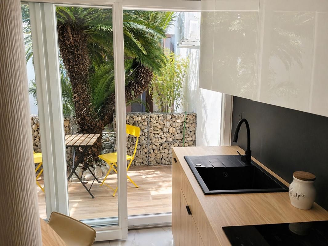 NICE APPARTEMENT STUDIO NICE 1 PIÈCE 29.10 M2 CARREZ AVEC 2 TERRASSES 1