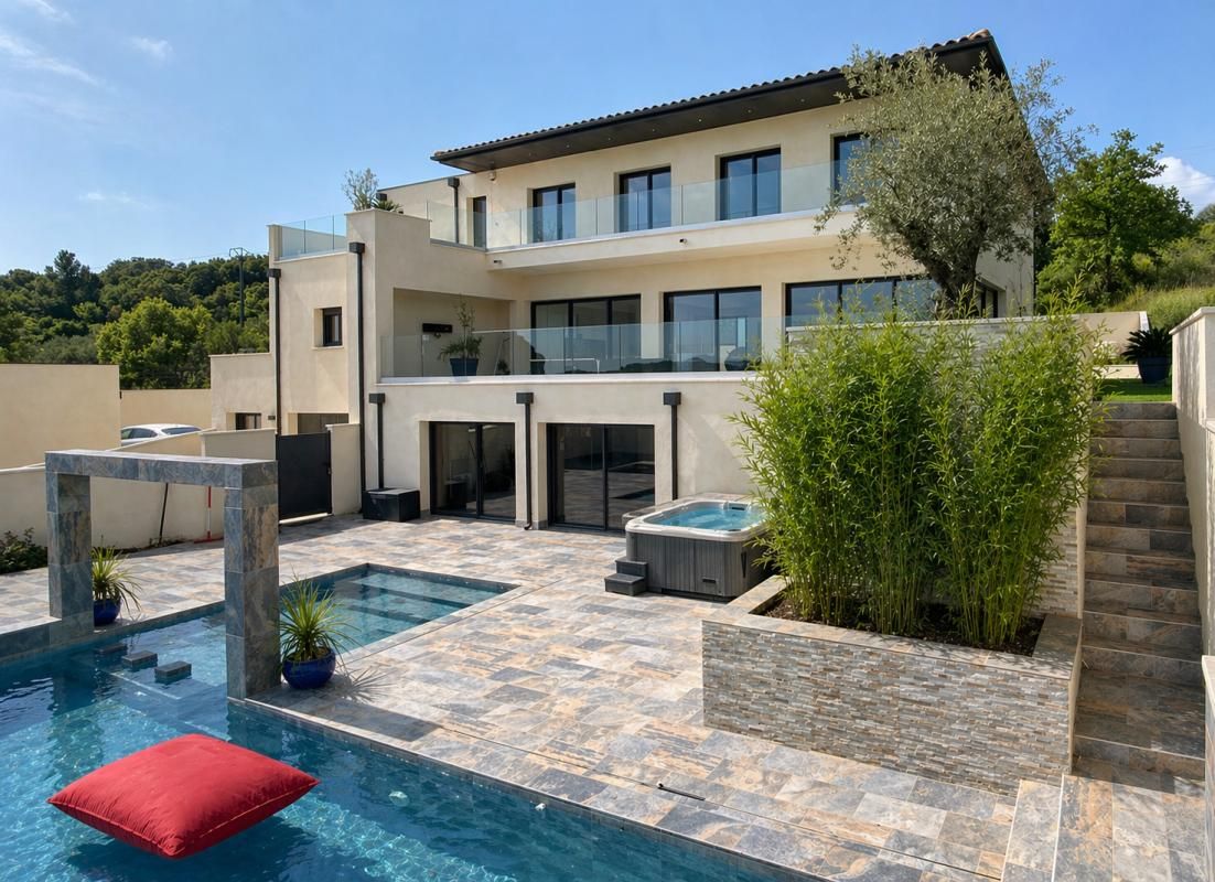 Villa d'exception avec vue panoramique, prestations haut de gamme