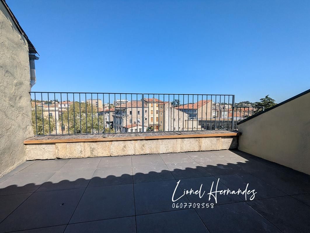 ALES Alès, centre historique : Appartement Duplex d'exception - 125 m² - Dernier étage - Terrasse tropézienne avec vue panoramique 4