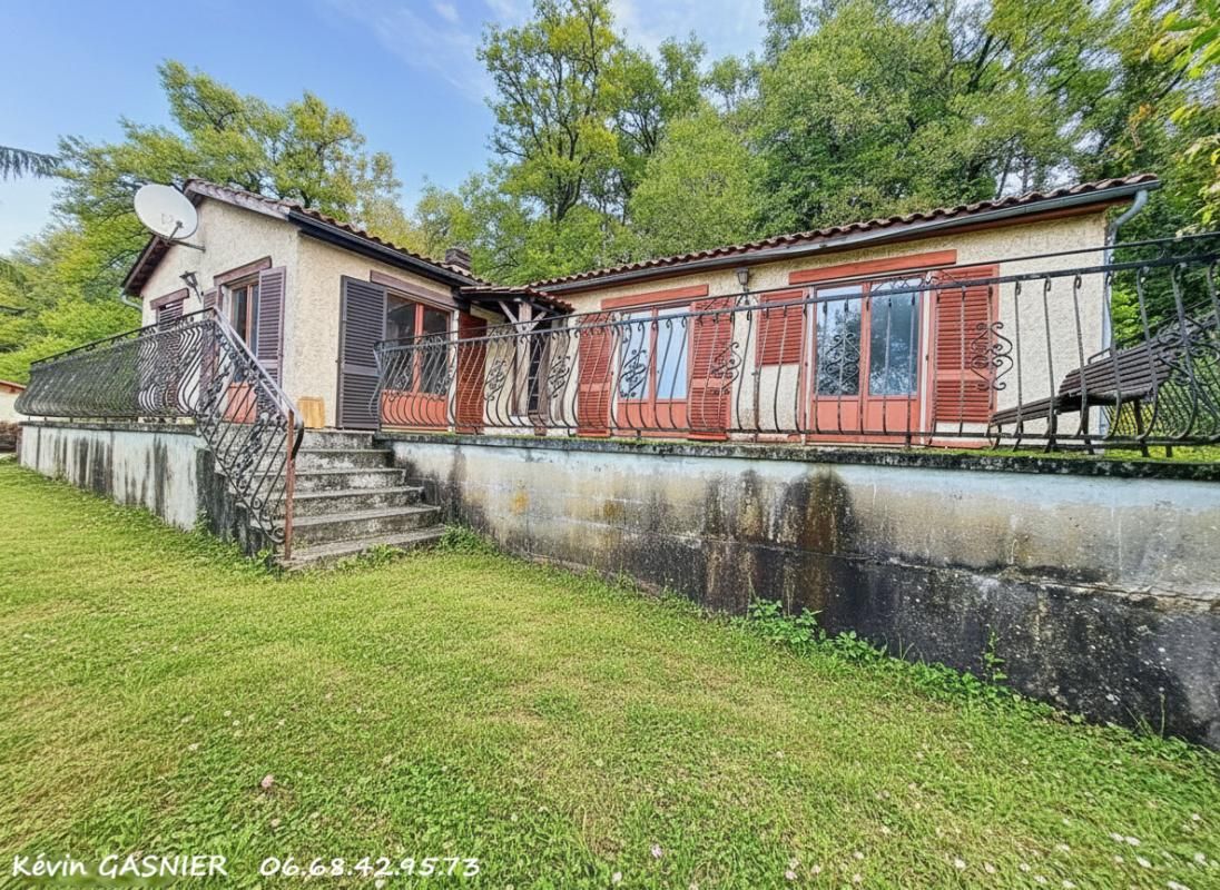 SIREUIL SIREUIL (16440) : Maison de plain pied de 109m2 + garage 1