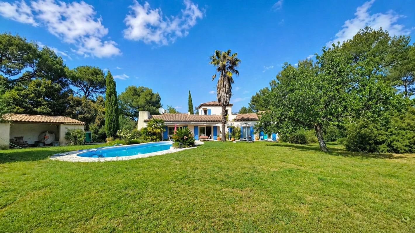 belle maison de 120 m² avec Piscine et DOUBLE GARAGE