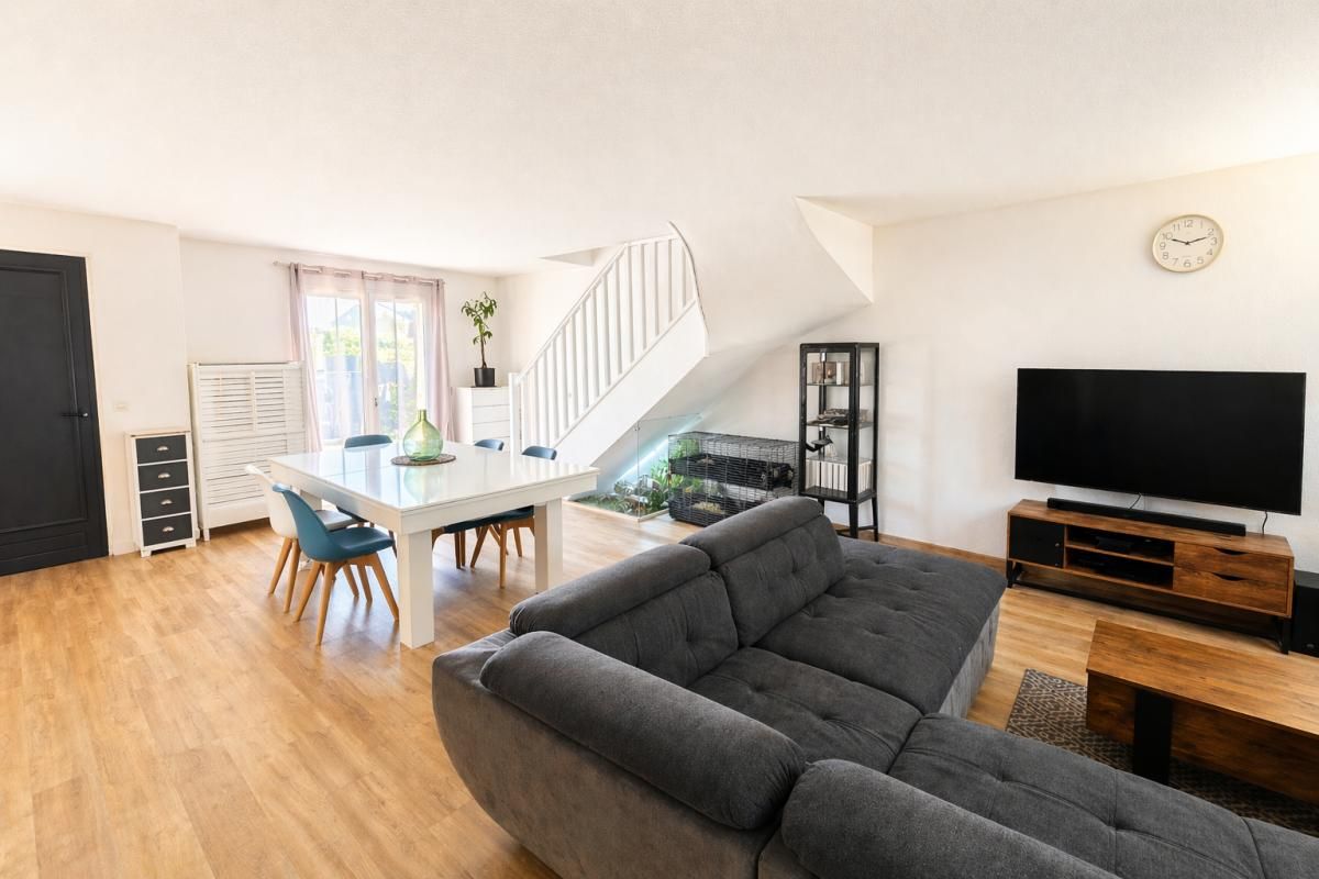 SAINT-RAPHAEL Maison Saint Raphael 4 pièce(s) 92.47 m2 avec garage - proche écoles et commerces 2