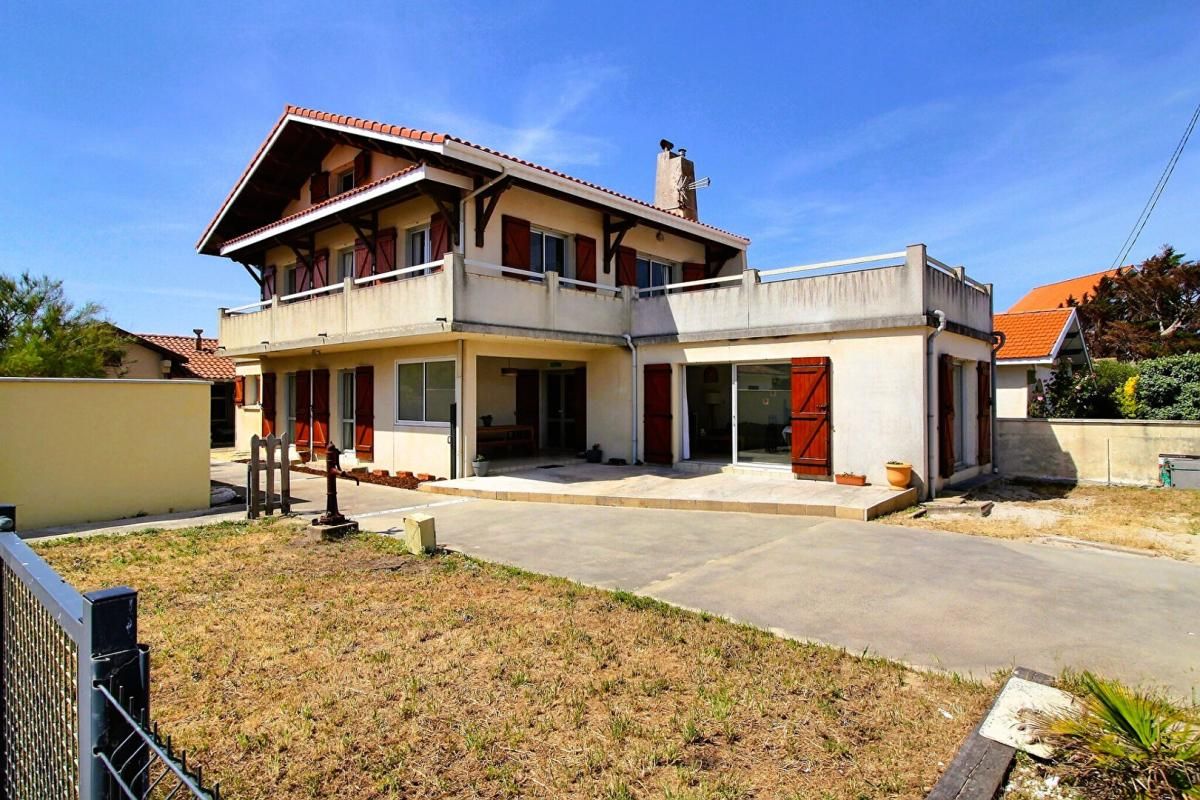 BISCARROSSE Maison 175 M² Biscarrosse Plage , Pied de dune, Fort potentiel 2