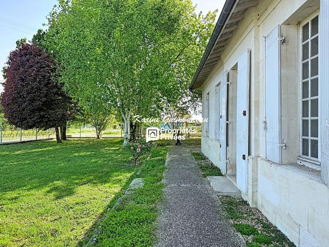 FRONSAC Maison en pierre Fronsadais 200 m2 + jardin 2