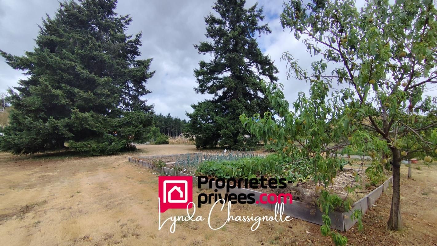 RENAISON Parcelle constructible - Côte Roannaise - 1100 m2 2