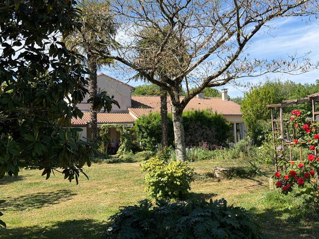 SAIVRES Maison Saivres 6 pièce(s) dans son cadre bucolique 4