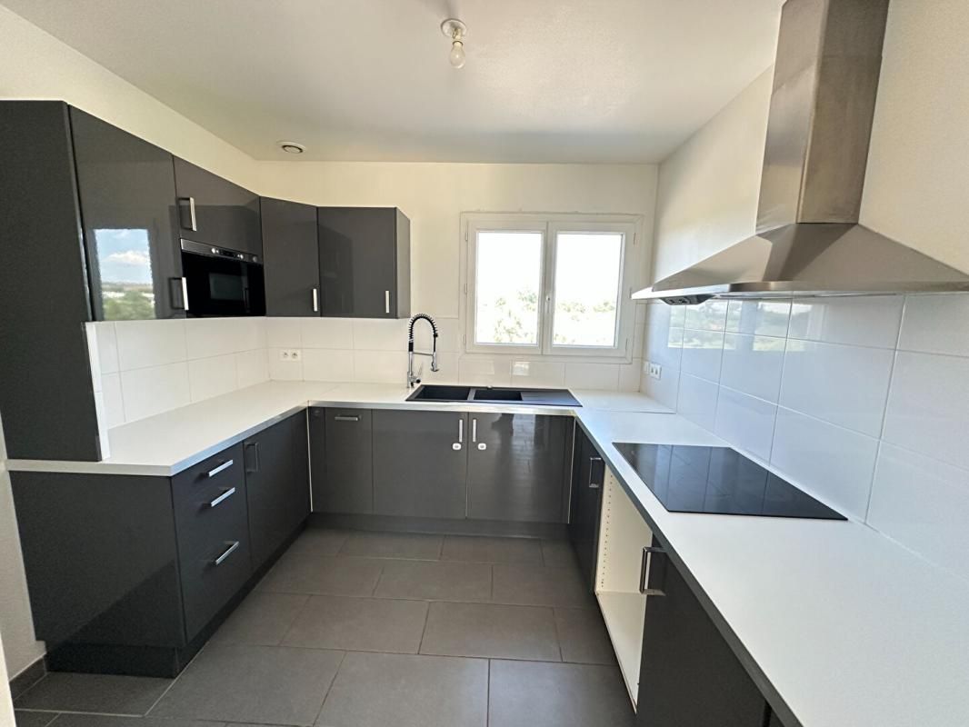 SAINT-VICTORET A louer Maison T3 à Saint Victoret 2