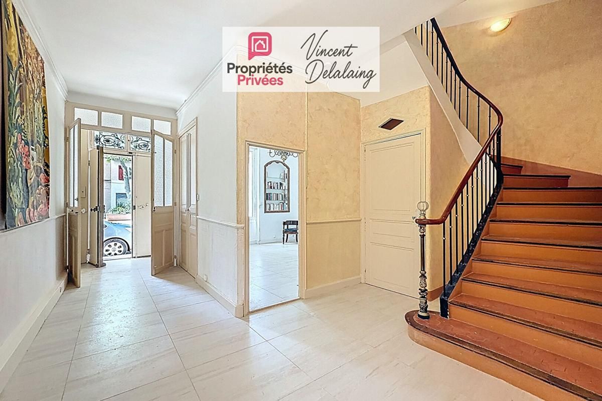 PERTUIS Ravissante grande maison de ville rénovée avec extérieur 2
