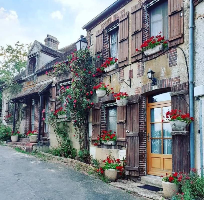 MOUTIERS-AU-PERCHE Propriété 141m2  3 chambres Terrain 617m2 1