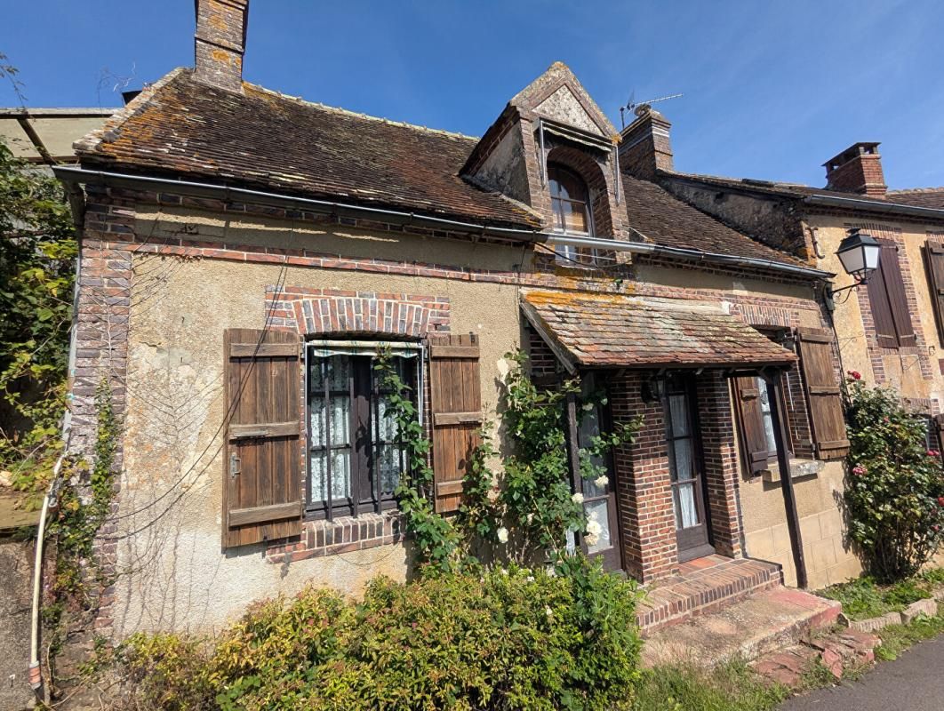 MOUTIERS-AU-PERCHE Propriété 141m2  3 chambres Terrain 617m2 3