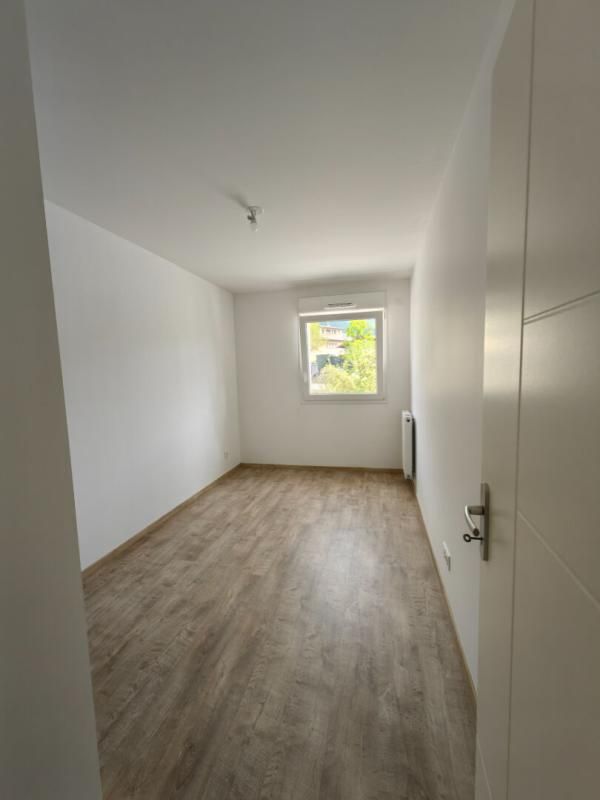 VOREPPE ? T4 81,7 M² avec jardin + terrasse + garage ? Résidence récente à Voreppe 293000E 2
