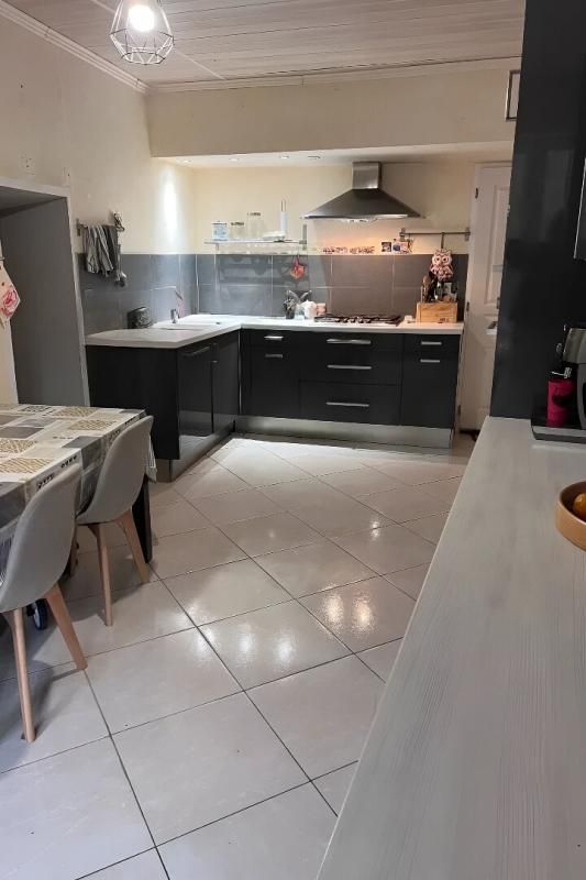 CLAVEISOLLES CLAVEISOLLES. Petite maison cocoon 3 pièces 93 m2 avec terrasse et terrain au calme 4