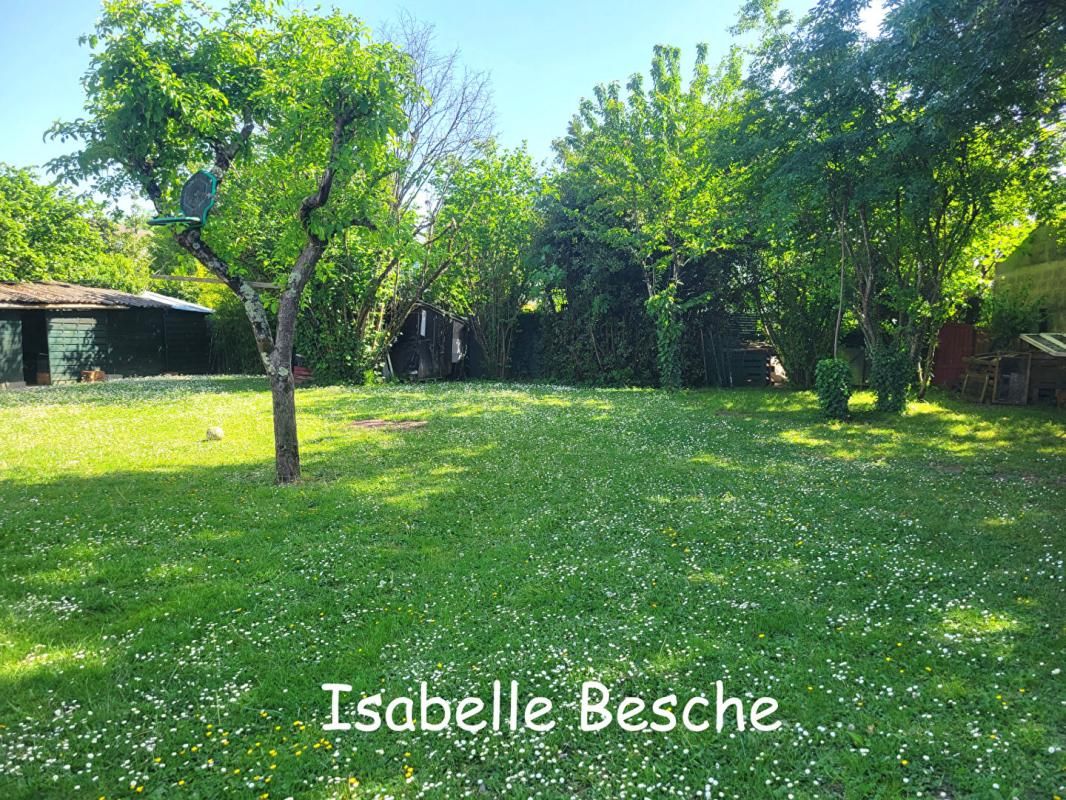 Maison 3 chambres avec dépendance- terrain divisible- proximité immédiate Bordeaux Bastide