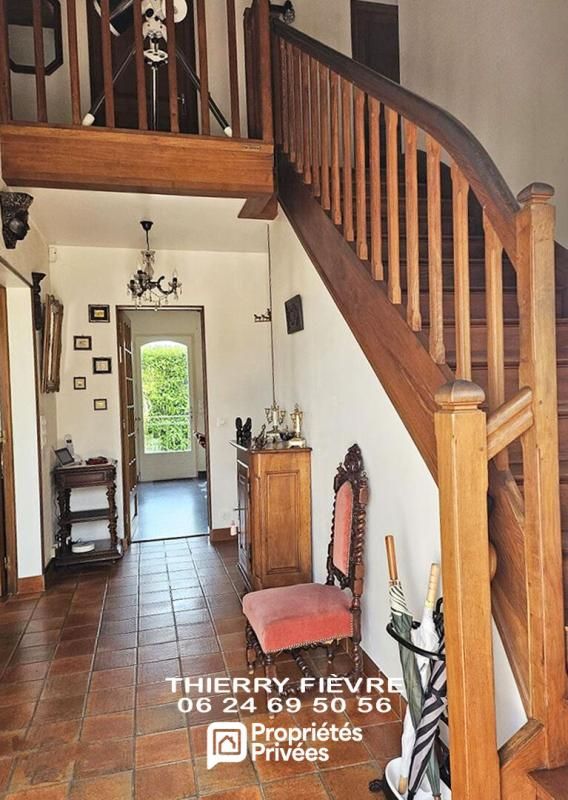 MOULIHERNE Mouliherne 49390  Maison de 156 m2 habitables  de  4 chambres , garage , sur un terrain clos de 2590 m2 3