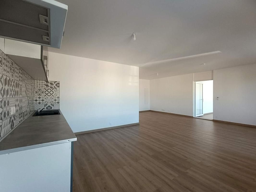 Appartement Istres 4 pièce(s) 101 m2 ET Terrasse