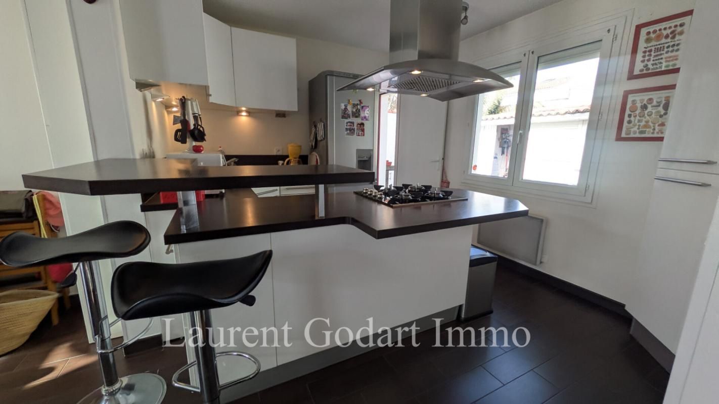 MERIGNAC Maison de plain pied avec 2 chambres + dépendance 2