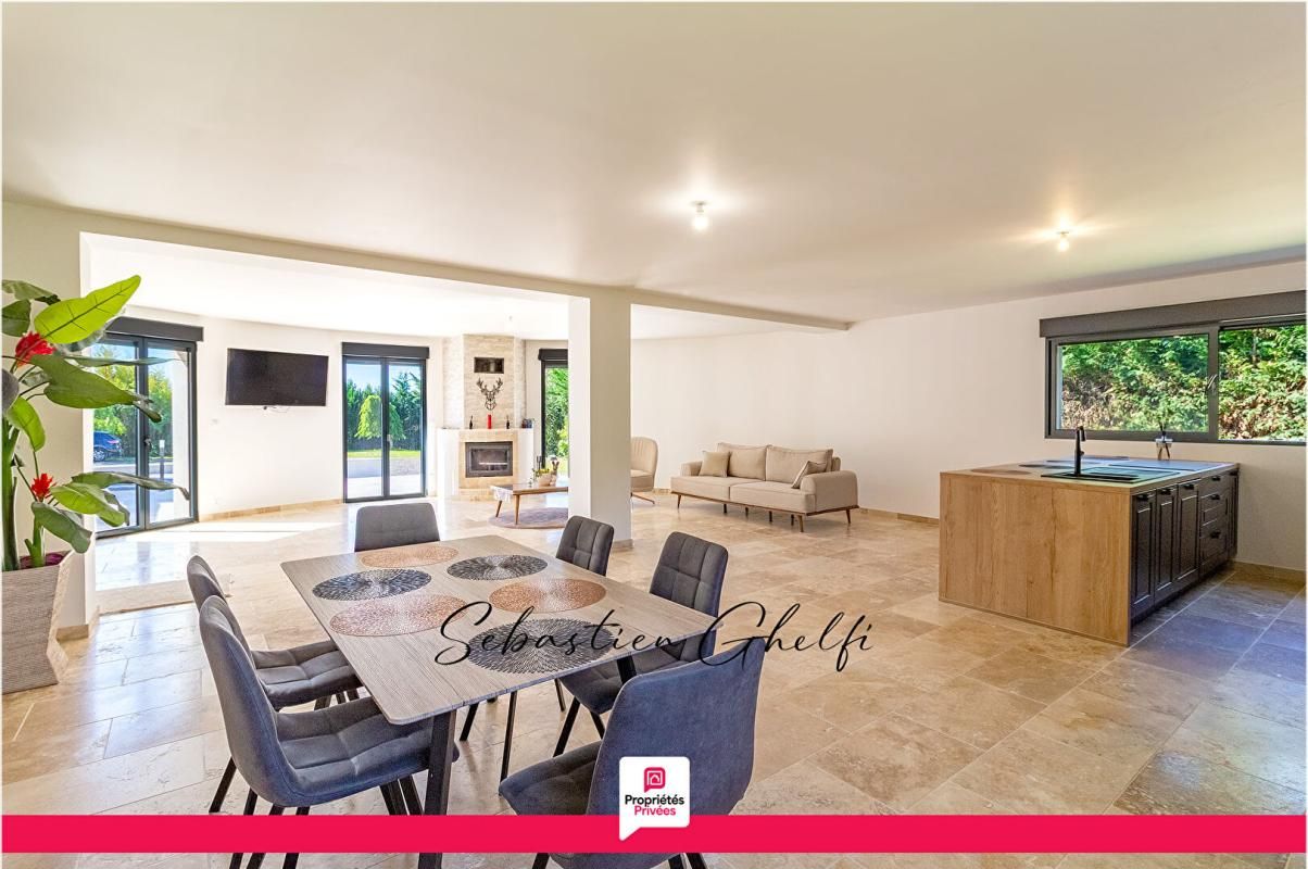 CONTRES maison contemporaine de plain-pied avec 3 chambres- garage-beau terrain 4