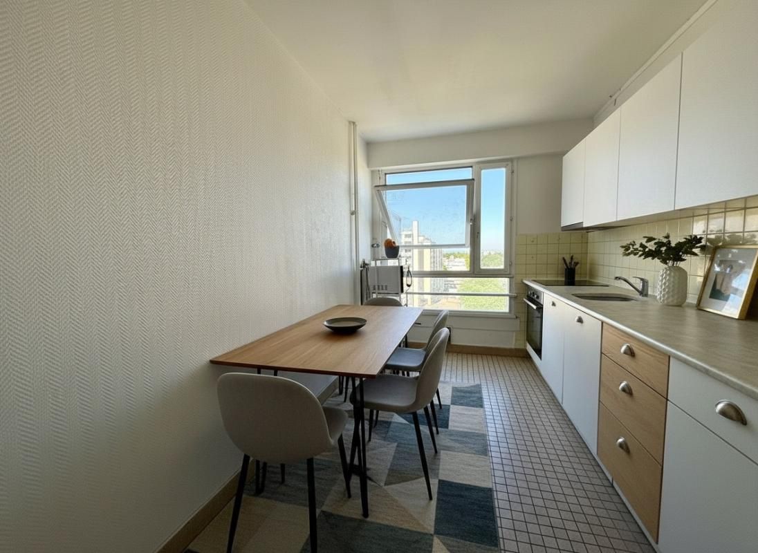 EVRY Rentabilité immédiate à Évry ? 4 pièces déjà loué 1900 / mois 2