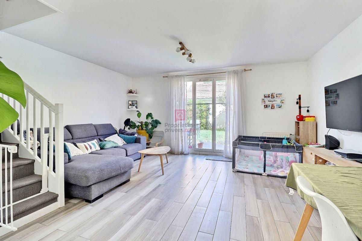 SAINTE-GENEVIEVE-DES-BOIS Charmante maison 5 pièces sur terrain de 222 m² 2