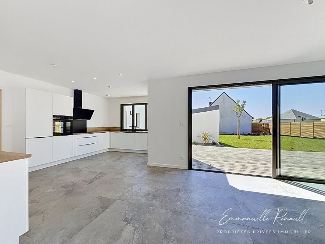 AURAY Maison contemporaine 2026 · Belle vie de plain pied · Terrain 740 m² · À pied de la gare · AURAY 2
