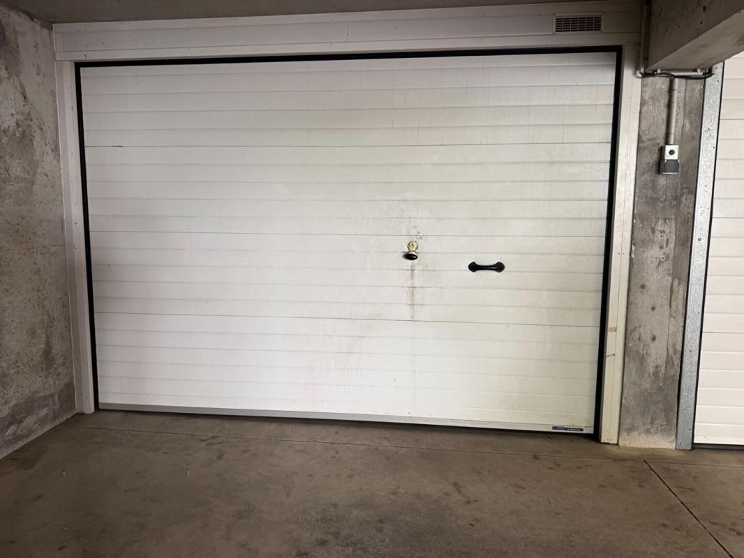 VAUX-SUR-MER Parking / box Vaux Sur Mer 17 m2 2