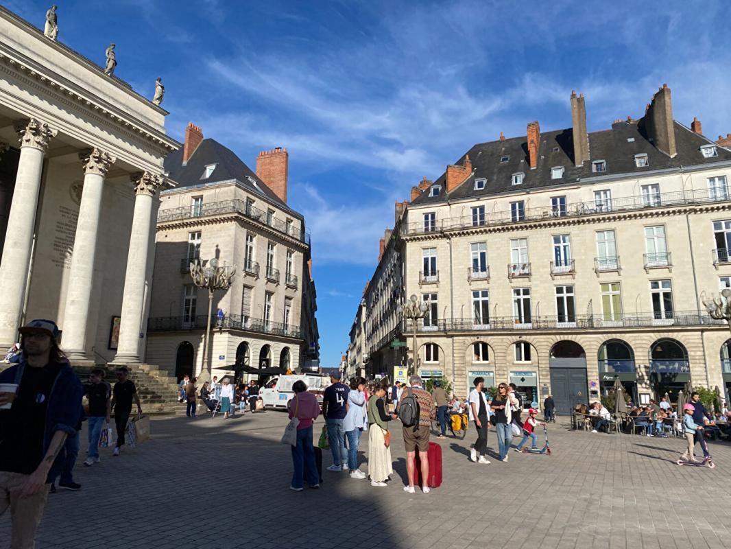 NANTES 44000 NANTES - LOCAL COMMERCIAL 40 M²  A LOUER, QUARTIER GRASLIN 4