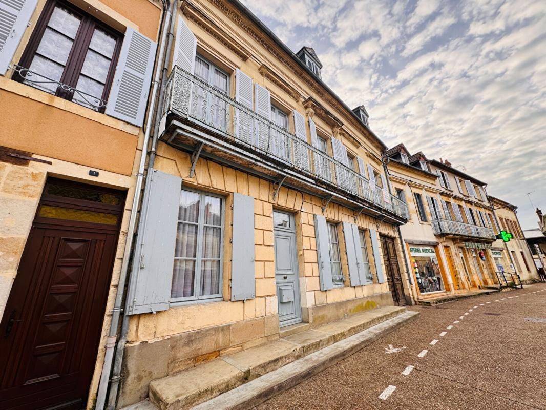 PREMERY Grande maison familiale dans le centre de Prémery 2