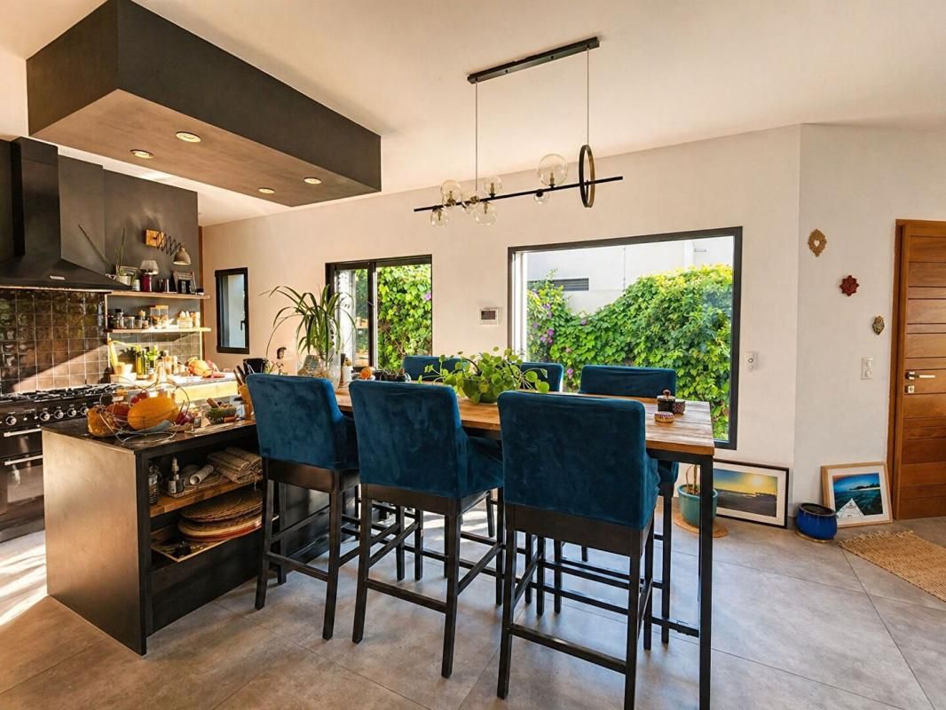 SAUSSET-LES-PINS Maison Sausset Les Pins 4 pièce(s) 116 m2 plein pied , piscine jardin garage 2