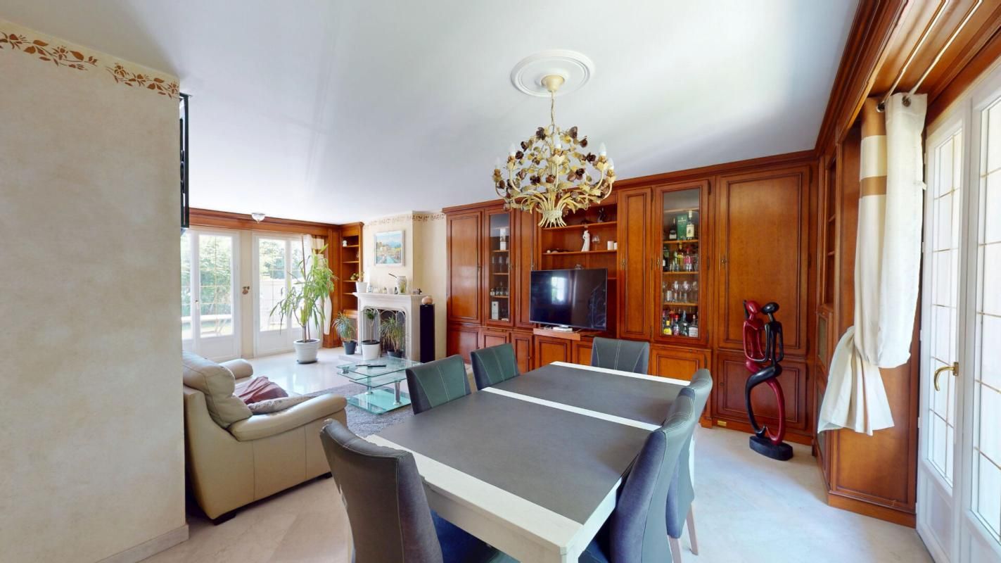 BRUNOY Maison familiale de standing au calme absolu  595 000 4