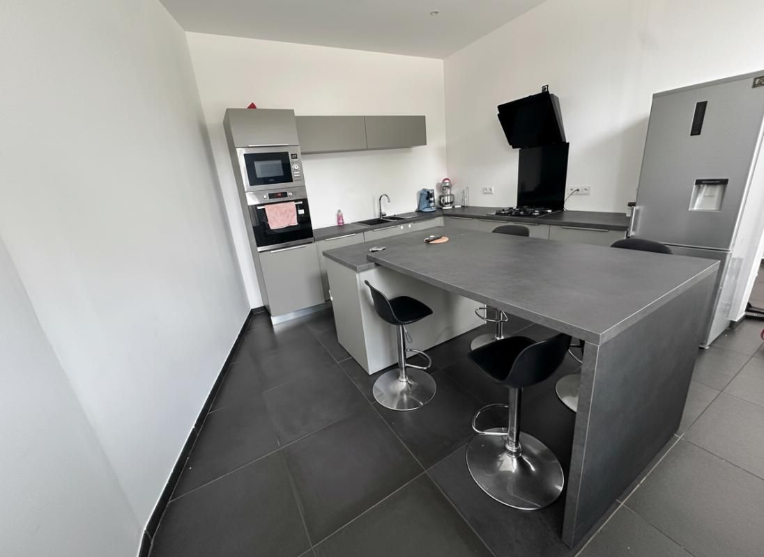 HENIN-BEAUMONT Maison 140 m²  - Centre-ville Hénin-Beaumont - 3 chambres + cour 2