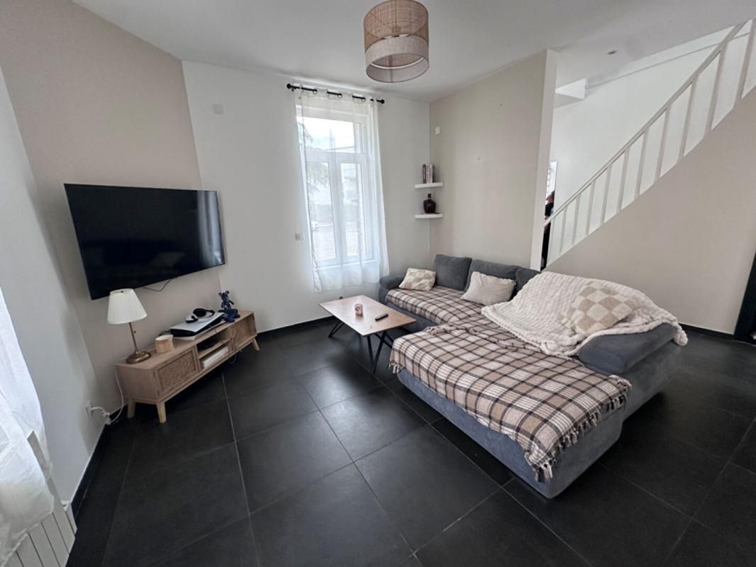 HENIN-BEAUMONT Maison 140 m²  - Centre-ville Hénin-Beaumont - 3 chambres + cour 3