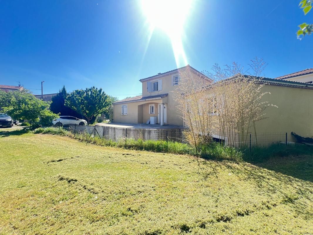 BOURG-LES-VALENCE Villa Bourg Les Valence 6 pièce(s) 150 m2 2