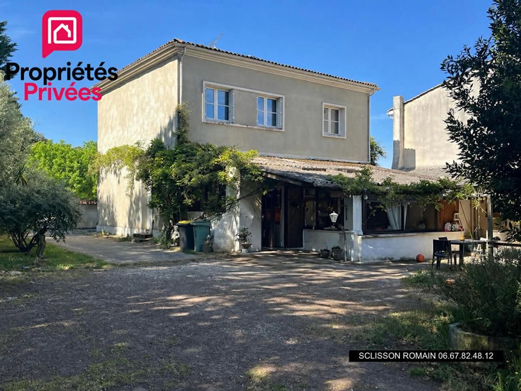 Maison L Eguille - 154 m2 - 4 CHAMBRES - JARDIN - PRIX 260 000 FAI