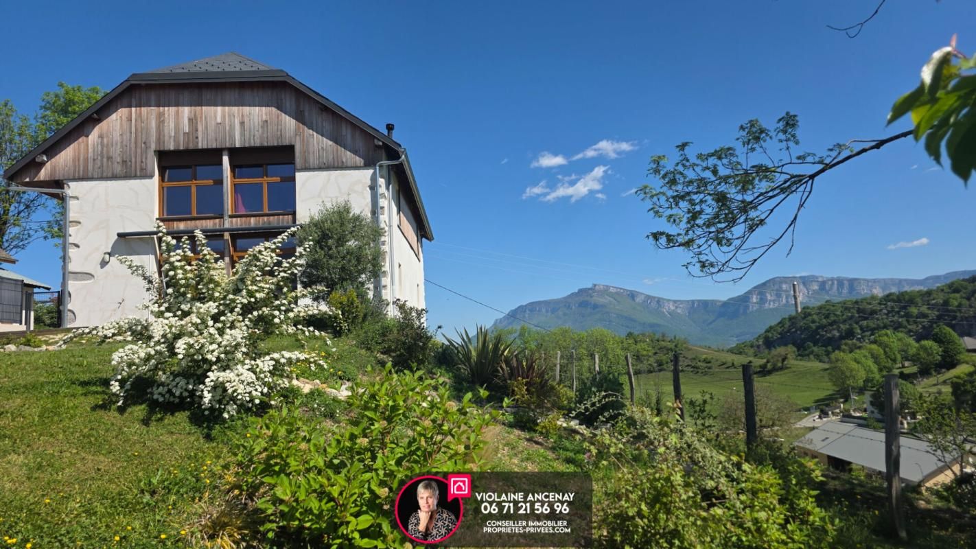 MONTAGNOLE Montagnole, grange rénovée,  166 m2 , 4 chambres 1