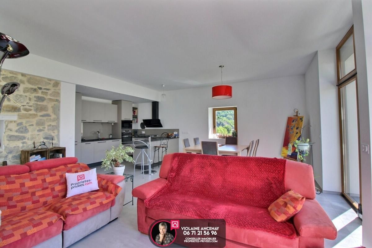 MONTAGNOLE Montagnole, grange rénovée,  166 m2 , 4 chambres 3