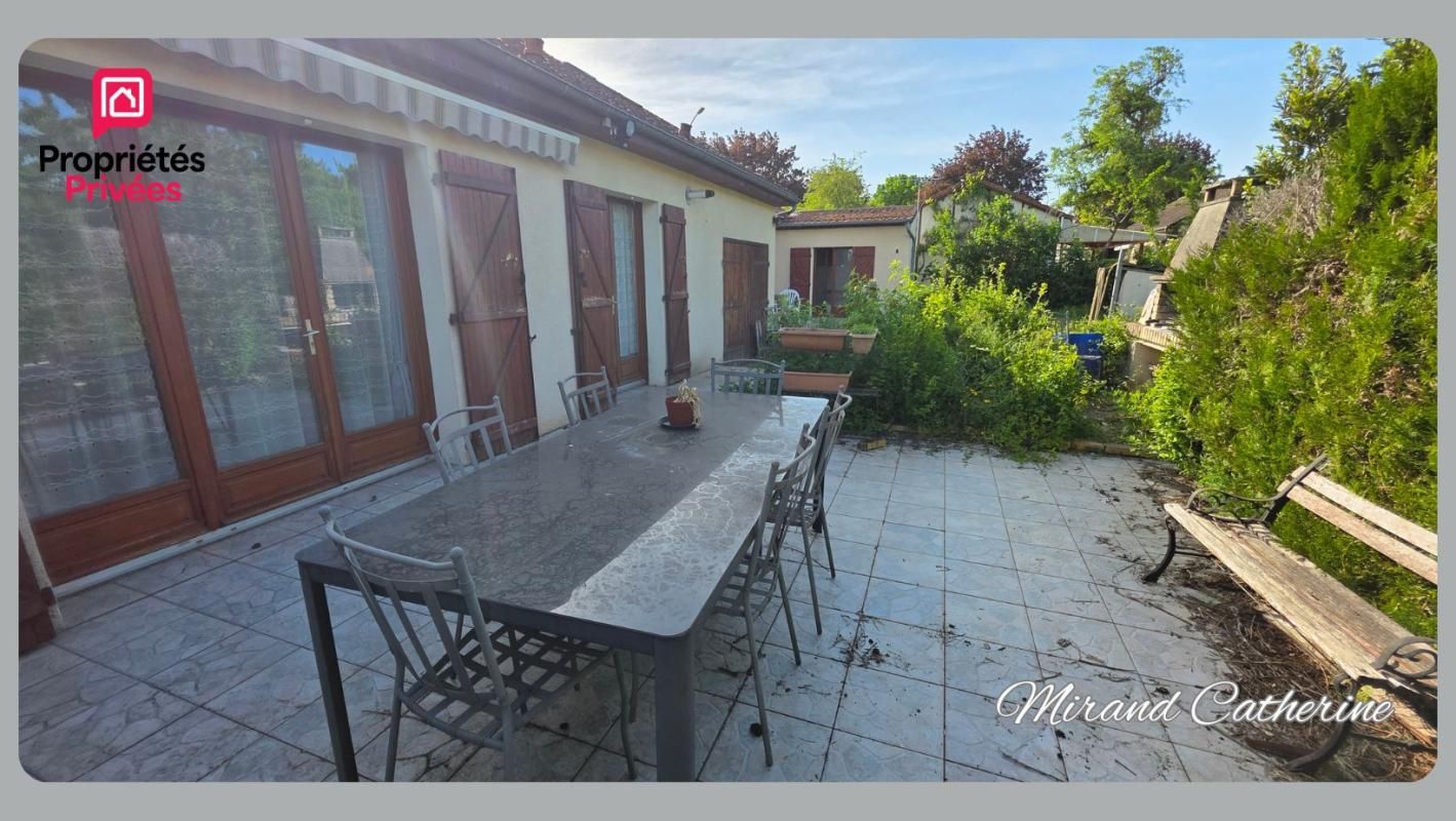 SAINT-JULIEN-LES-VILLAS Maison Saint Julien Les Villas 5 pièce(s) 142 m2 3