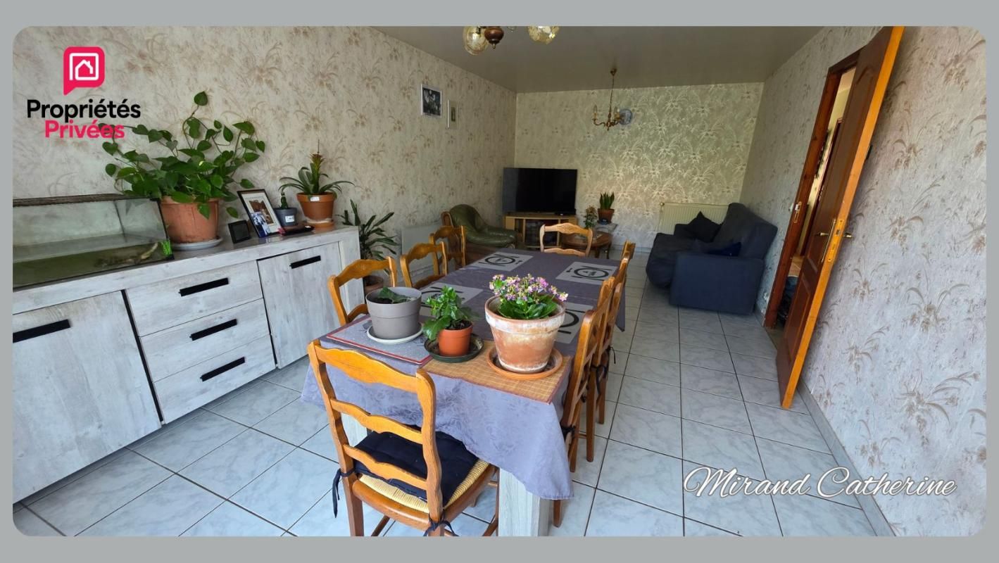 SAINT-JULIEN-LES-VILLAS Maison Saint Julien Les Villas 5 pièce(s) 142 m2 4