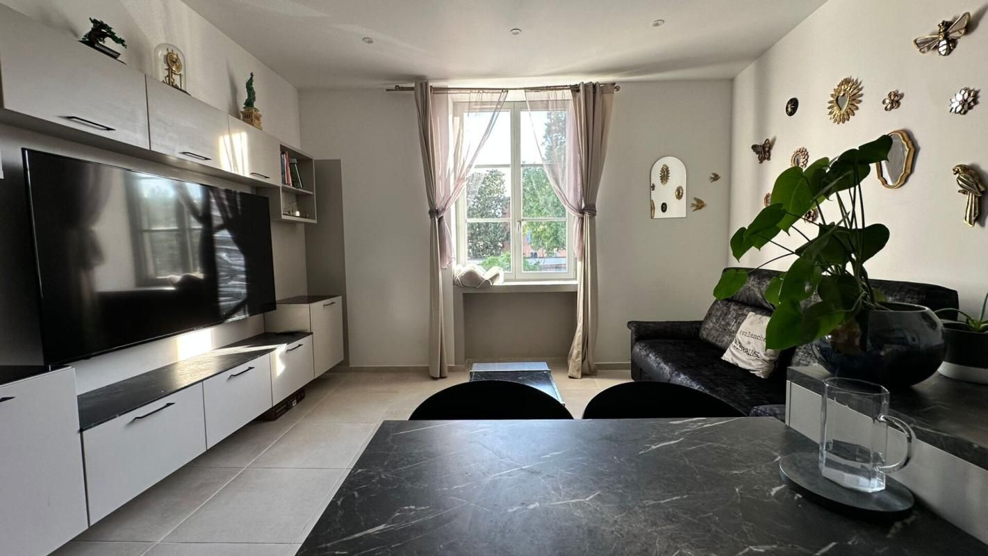 NEUVILLE-SUR-SAONE Appartement Neuville Sur Saone 2 pièces 35.1 m2 2