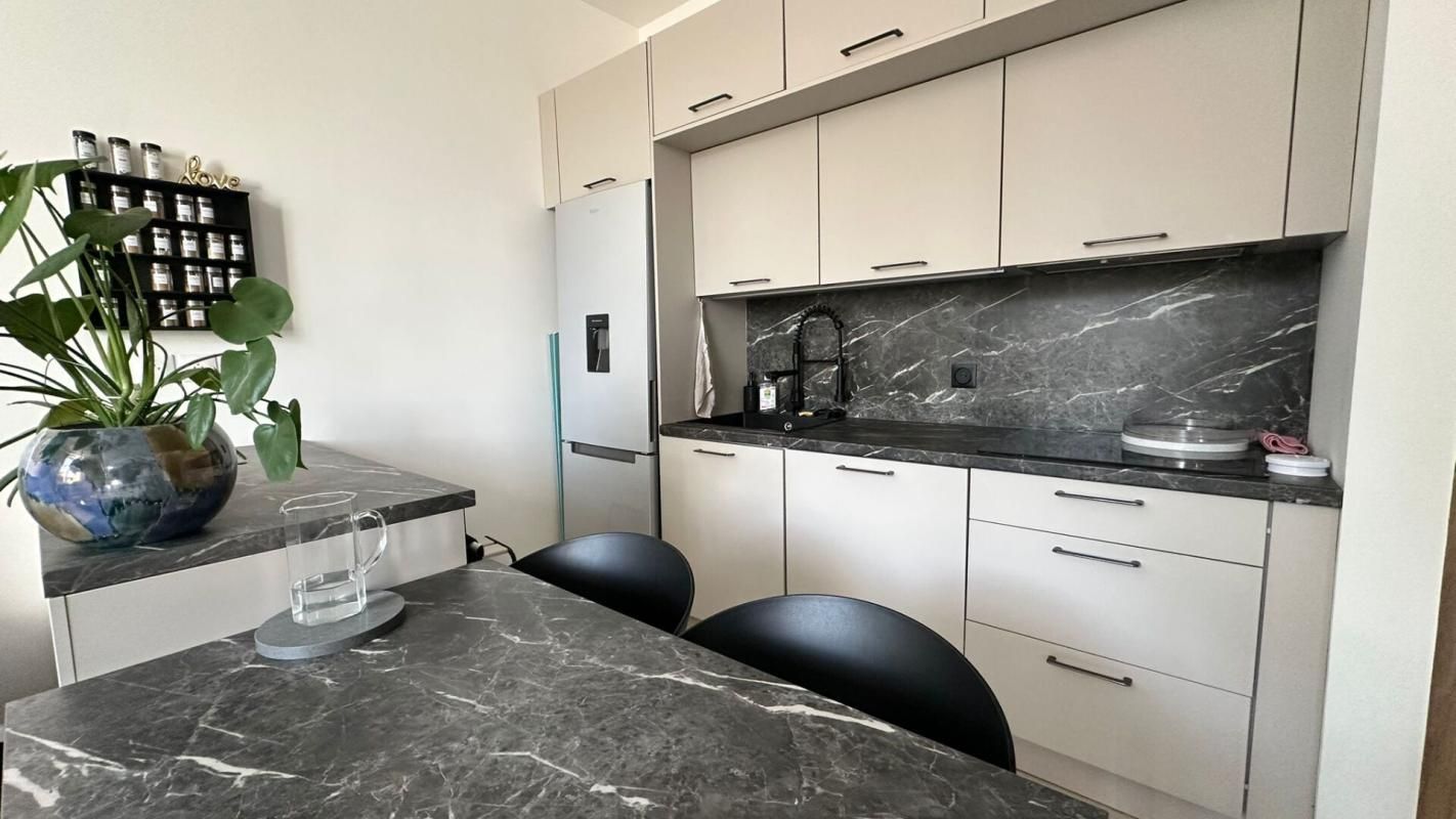 NEUVILLE-SUR-SAONE Appartement Neuville Sur Saone 2 pièces 35.1 m2 4