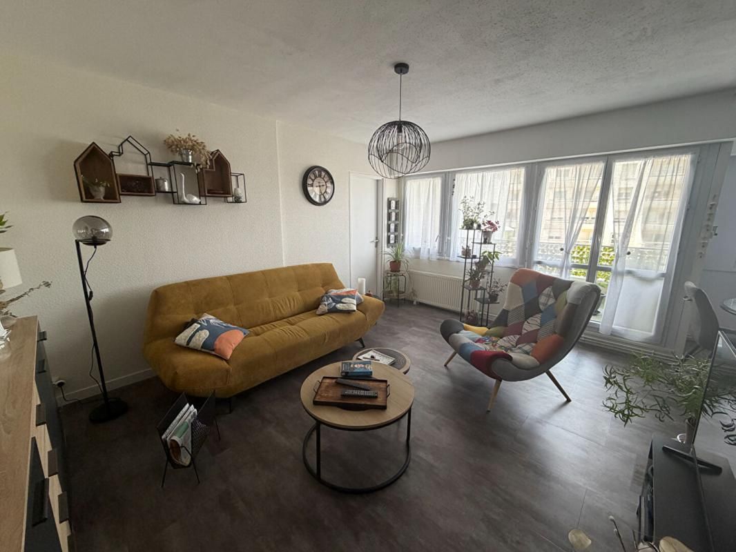 NEVERS Appartement Nevers 2 pièce(s) 52 m2 3