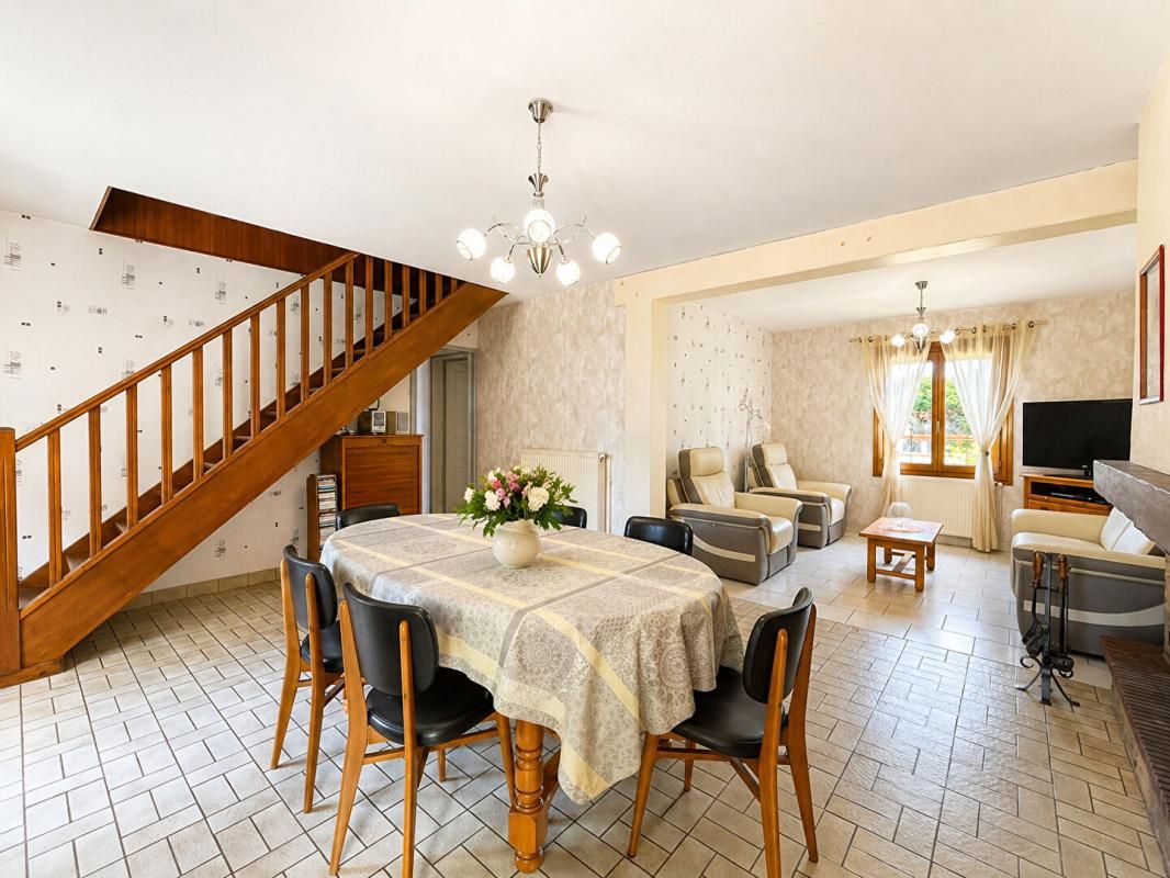 VILLEFRANCHE-SUR-CHER Maison Villefranche Sur Cher 8 pièce(s) 159.81 m2 2