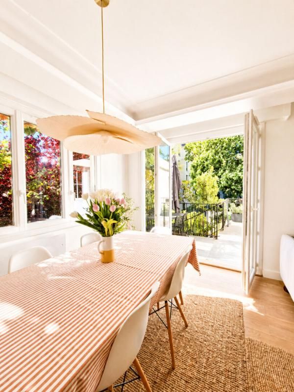 3 pièces avec terrasse et balcon filant. Dernier étage. Esprit maison.Puteaux