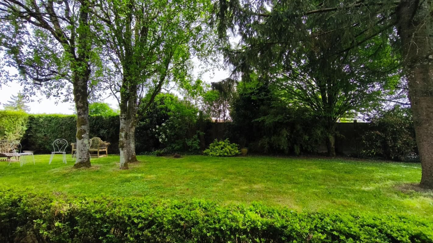 BROYES Maison Broyes 5 pièce(s) 163.5 m2 3